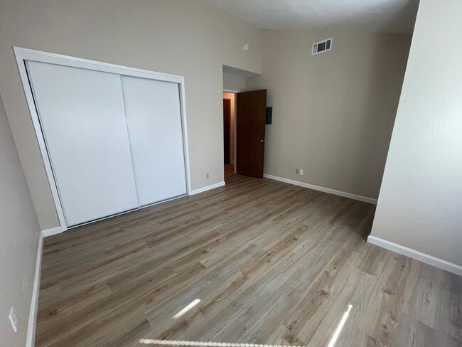 Building Photo - Wonderful Updated 2 Bedroom Home.