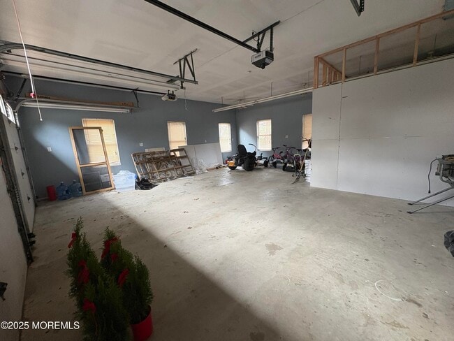 Building Photo - 479 Line Rd