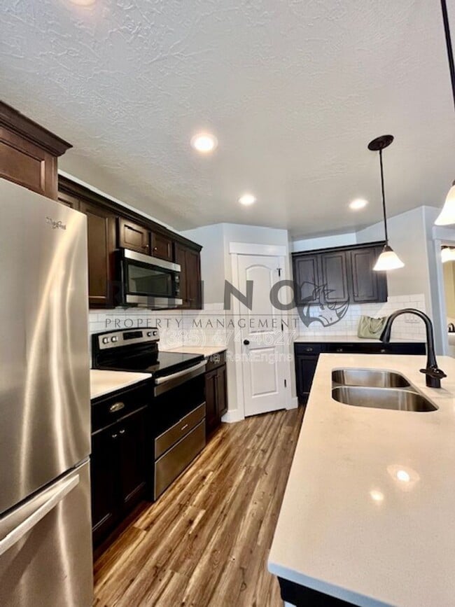 Building Photo - 53 N 2000 W