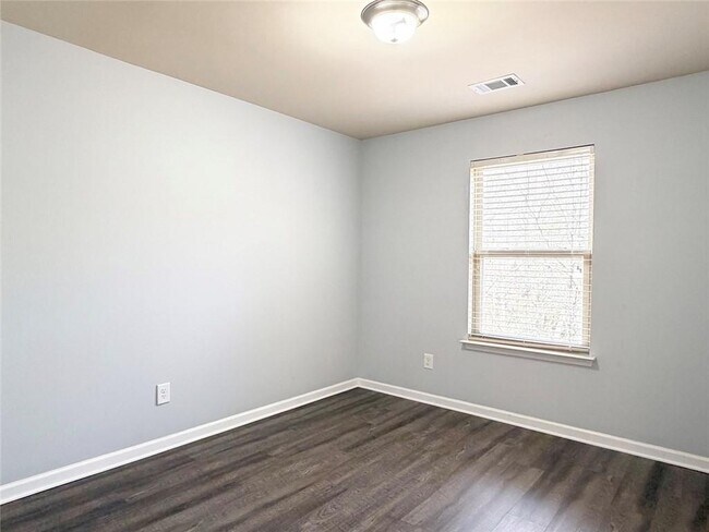 Building Photo - 3712 Brockenhurst Dr