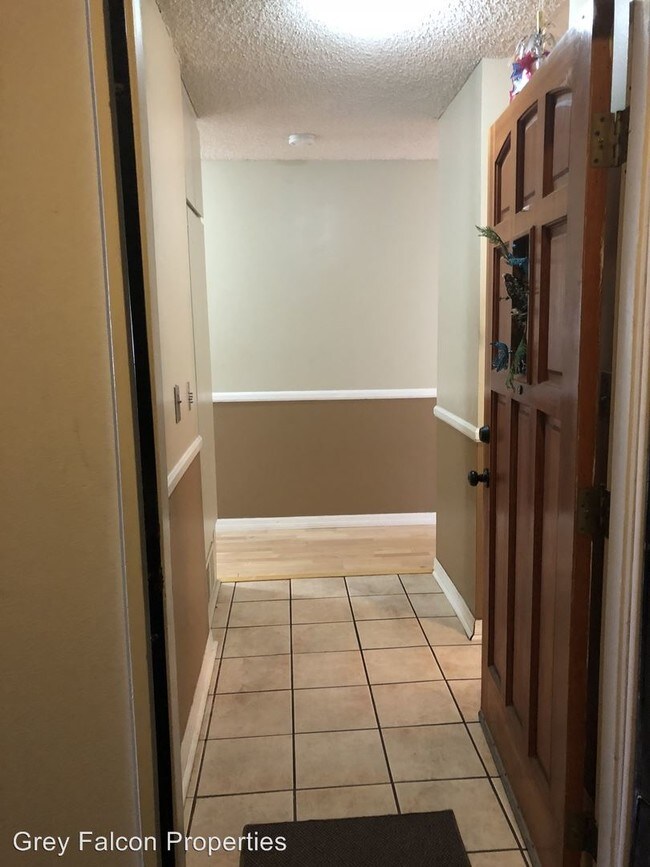 Building Photo - 4855 Cole St