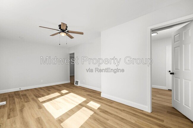 Building Photo - 1410 St Bernadette Ln