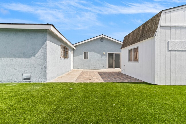 Building Photo - 3712 Odom St