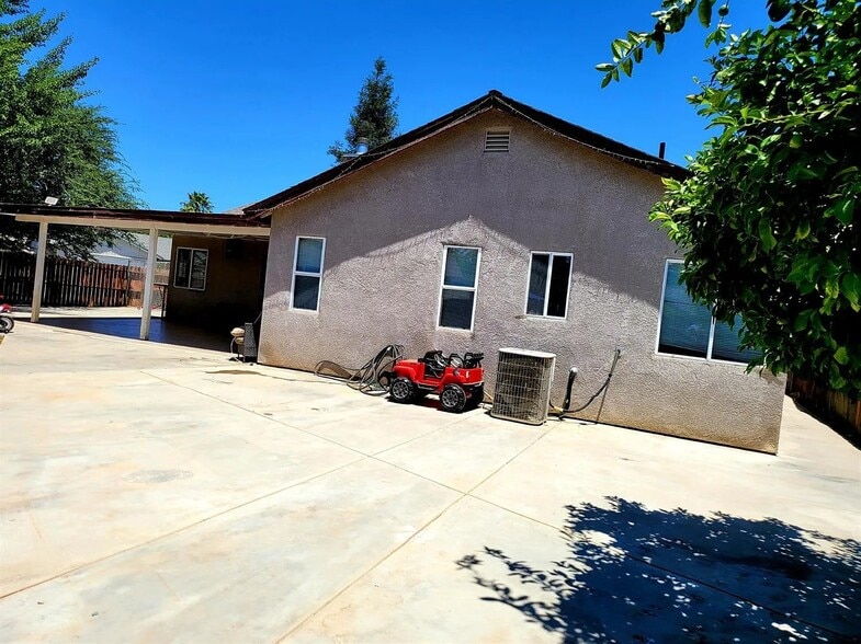 Building Photo - 6269 W San Carlos Ave