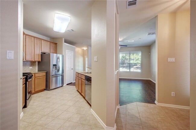 Building Photo - 1310 W Parmer Ln