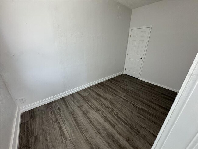 Building Photo - 428 Armada Rd
