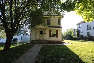 Building Photo - 104 S Garfield Ave