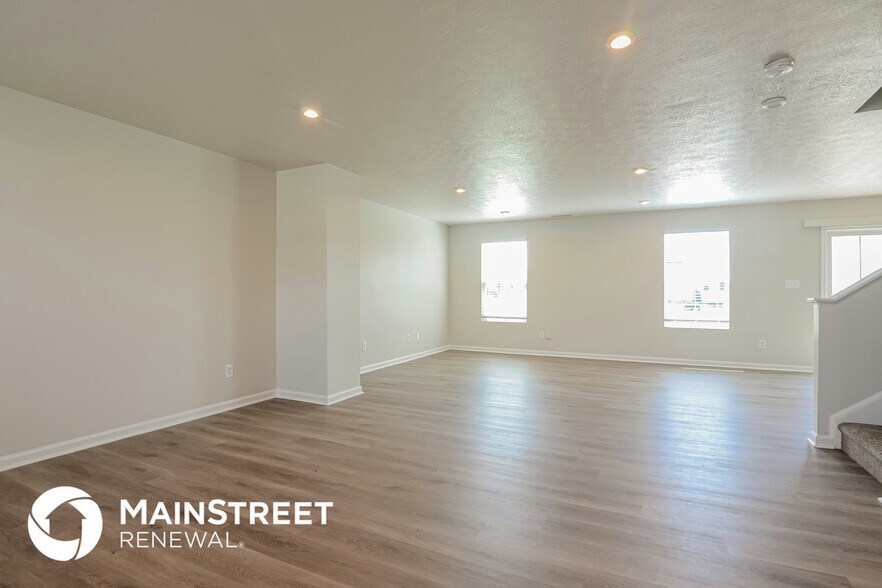 Building Photo - 13820 N Cardonia Dr