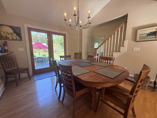 Building Photo - 3BR RANCH BRUNSWICK SEASONAL FURNISHED