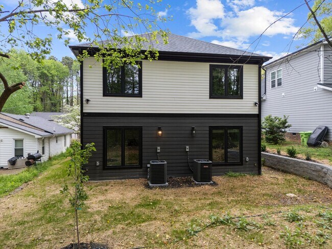 Building Photo - 6509 Lincolnville Rd