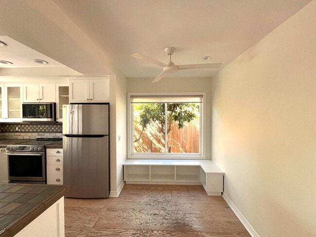 Building Photo - Most Charming Home in La Costa