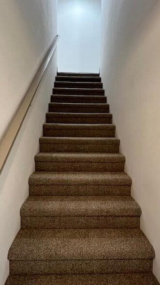 Building Photo - 1914 Cypress Ln