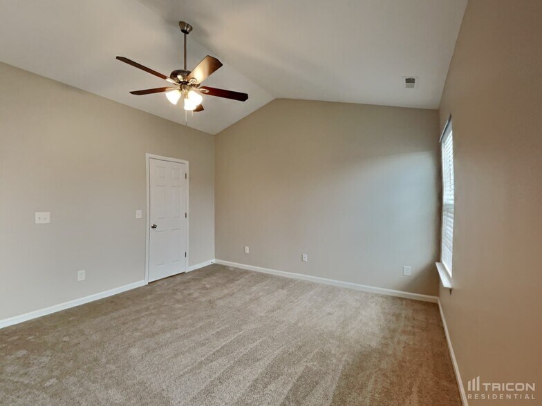 Building Photo - 2820 Wild Poplar Way