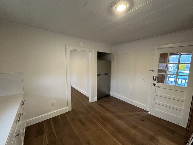 Building Photo - 3 Bedroom Newly Renovated Home in Central SC