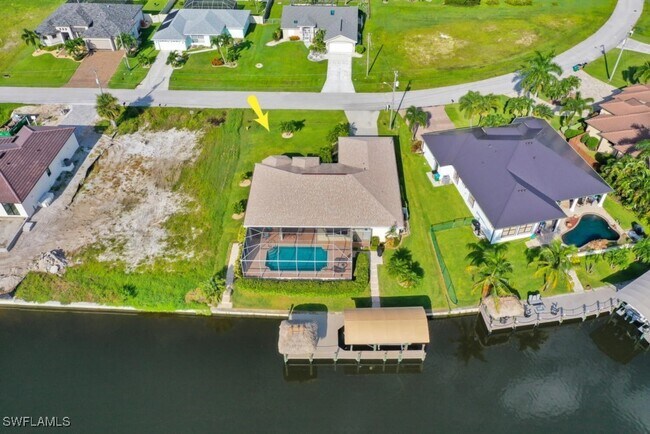 Building Photo - 3335 SW 25th Ct
