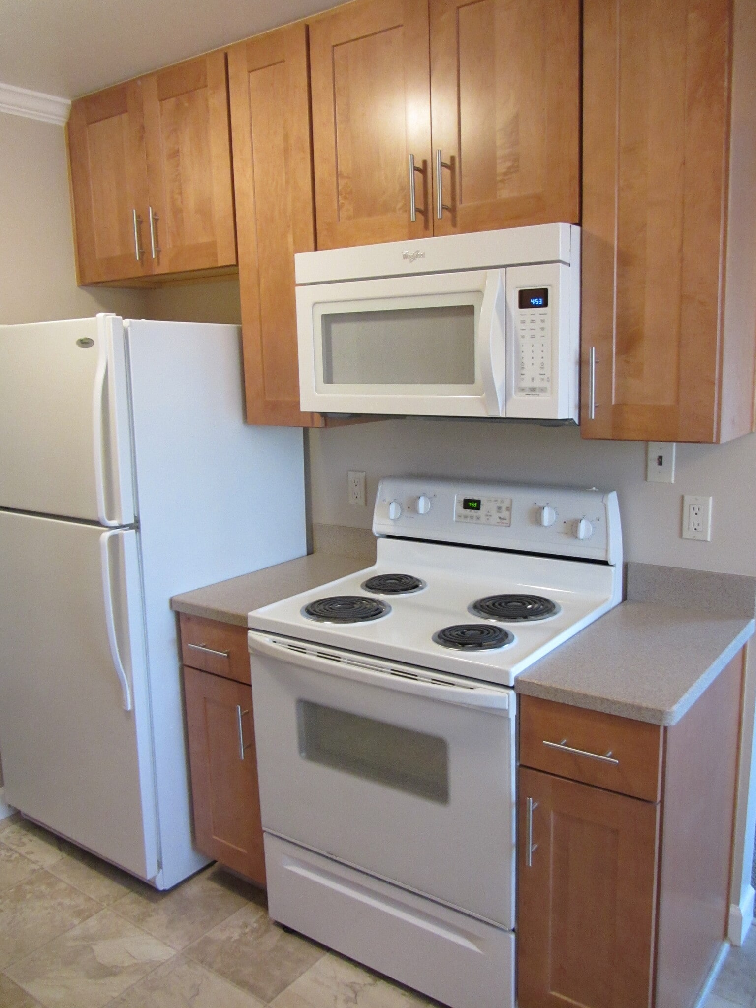 Building Photo - 1751 Ross Cir