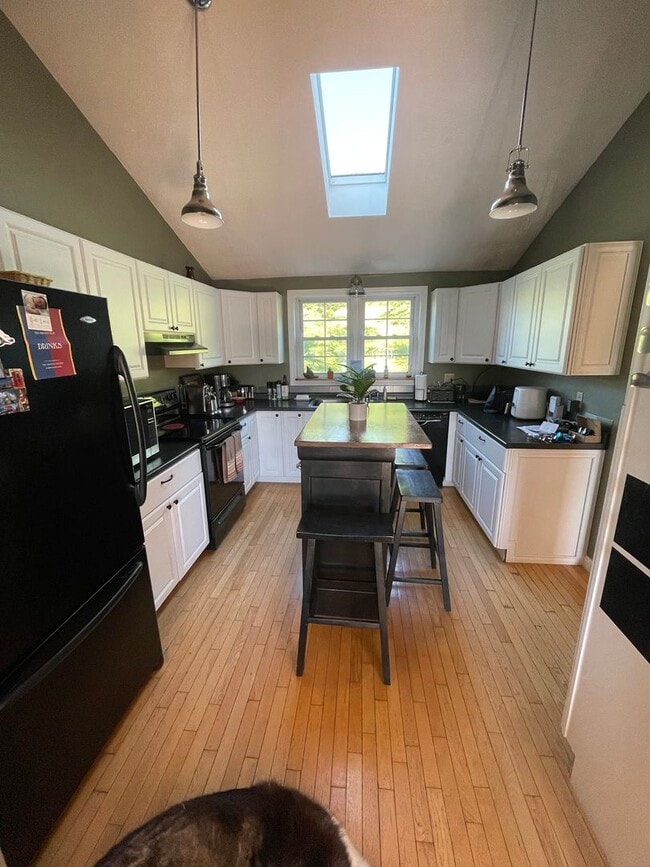 Building Photo - Townhouse located at Pheasant Hill, North Berwick Maine