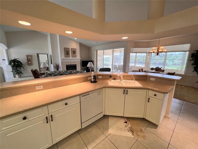 Building Photo - 5480 Sea Edge Dr