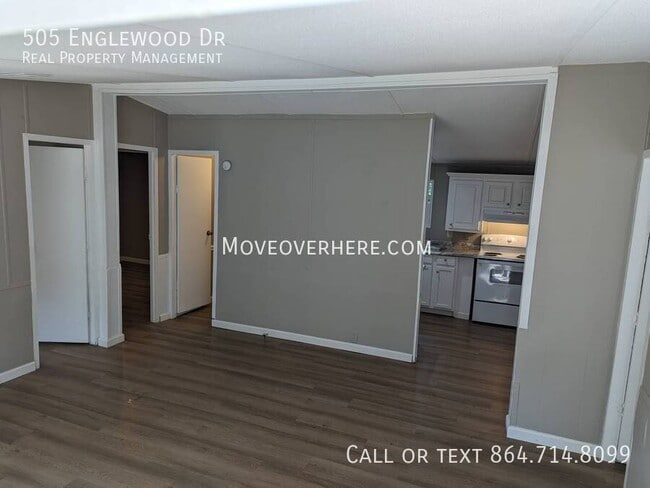 Building Photo - 505 Englewood Dr