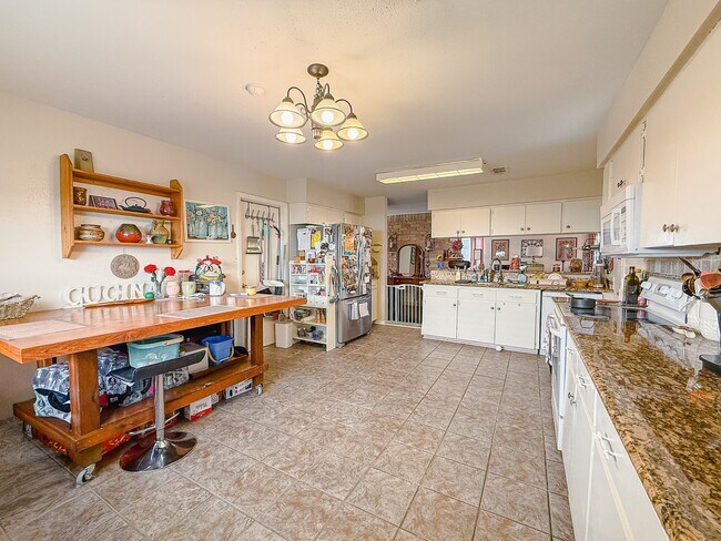Building Photo - 3306 Hunterwood Dr