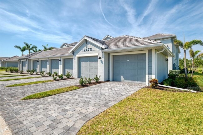 Building Photo - 12470 Wellen Golf St