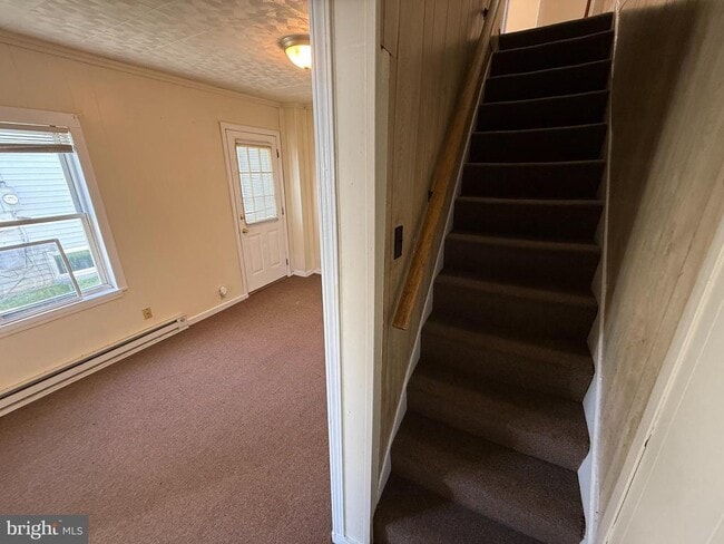 Building Photo - 204 E Portland St