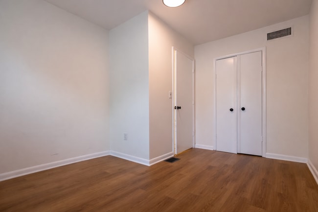 Building Photo - Spacious 3 Bedroom Home – Move-In Ready