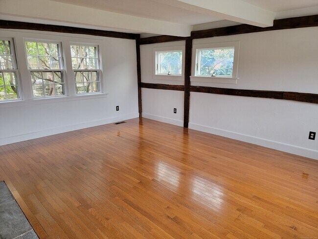 Building Photo - 199 CT-37