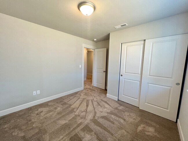 Building Photo - Modern 4 Bedroom Rambler in Ellensburg