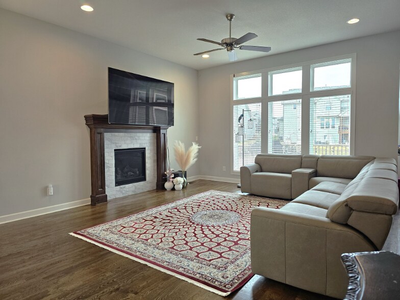 Building Photo - 7912 W 166th Pl