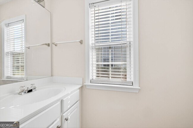Building Photo - 4010 Ridgefair Dr