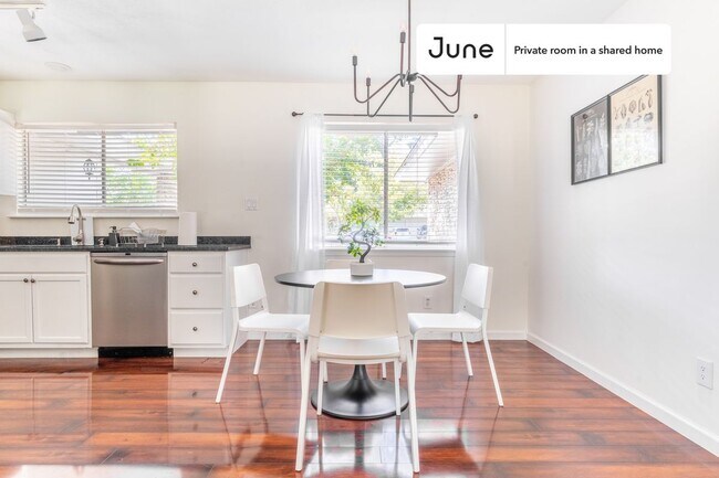 Building Photo - Room in Shared 4 bed/2 bath home