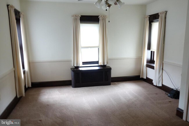 Building Photo - 419 Pennsylvania Ave