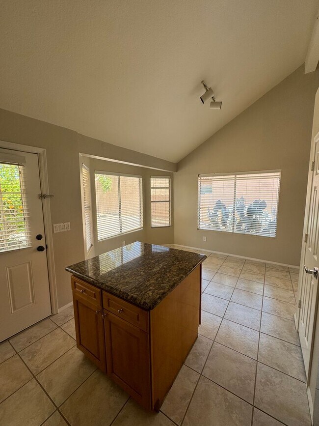 Building Photo - Tempe Home for Rent!