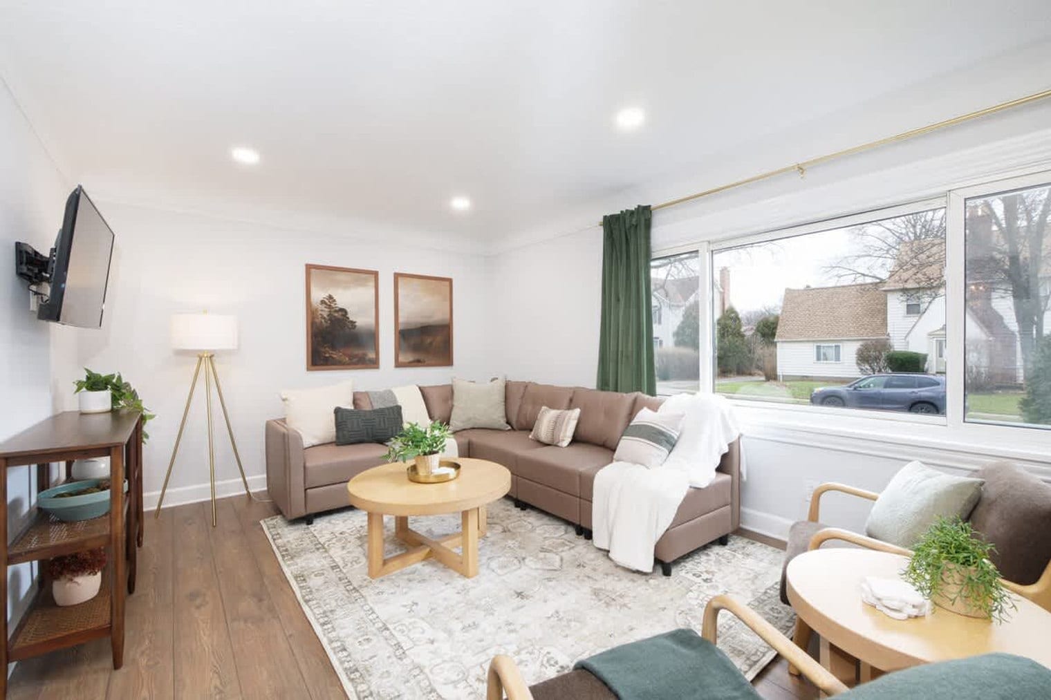 Building Photo - 3544 Tuttle Ave