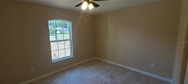 Building Photo - 3858 SW 133rd Loop