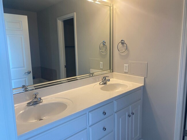 Building Photo - 15350 NW 127th St