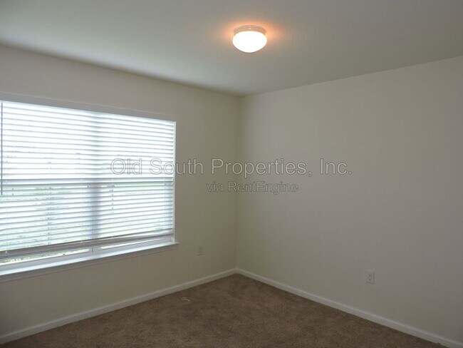 Building Photo - 5780 Blackhorse Cir