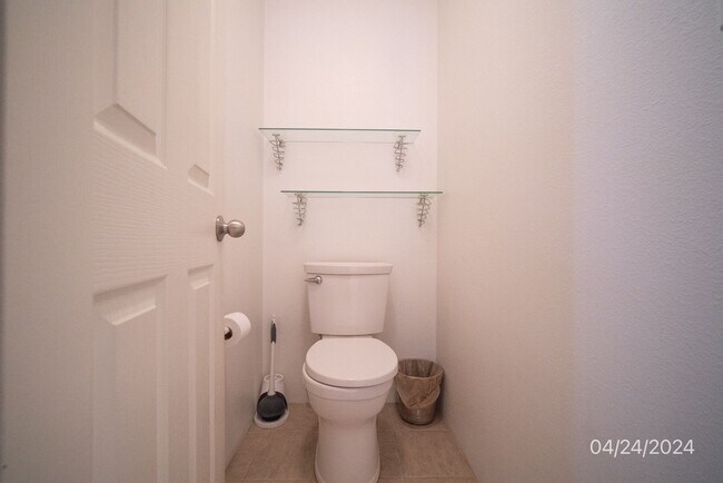 Building Photo - 3 BD/2 BA Home with Enclosed Garage in Ewa Beach (Pets ok)