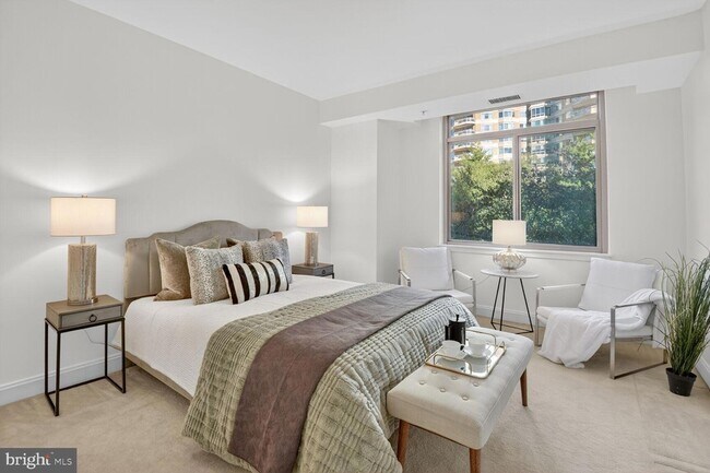 Building Photo - 5630 Wisconsin Ave