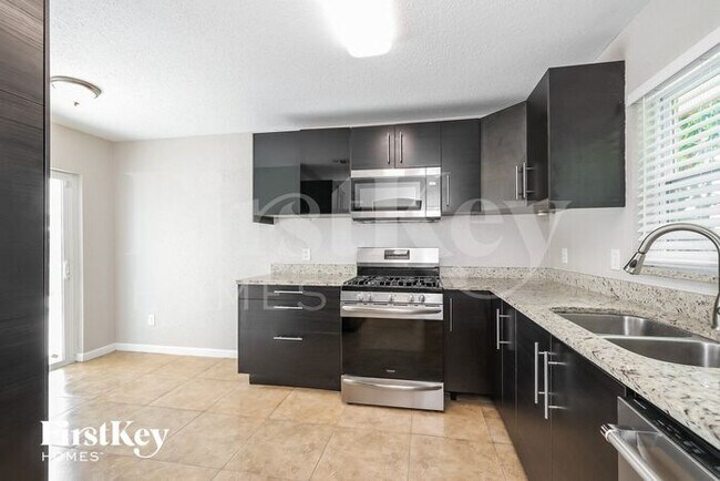 Building Photo - 2484 Albaca Dr