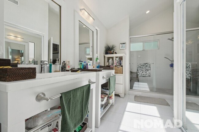 Building Photo - Your Ideal Family Home Awaits in Irvine's ...