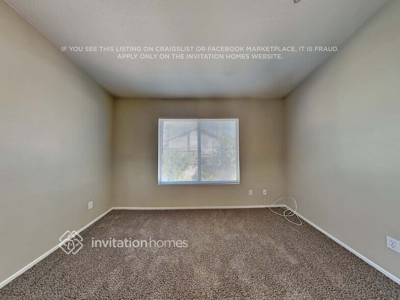 Building Photo - 8049 Streamside Ct