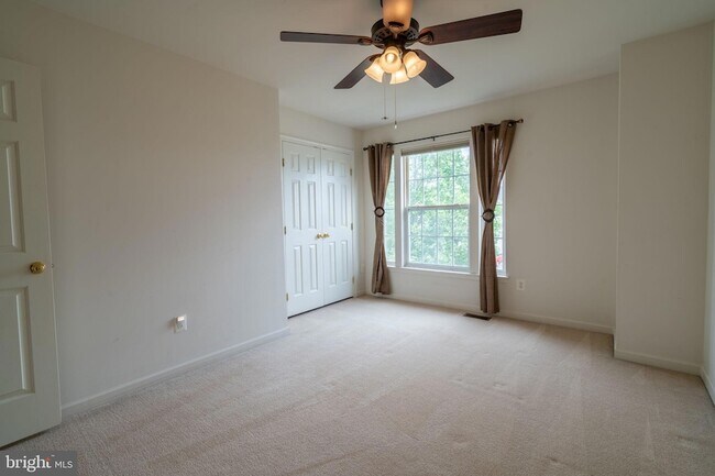 Building Photo - 10955 Southcoate Village Dr