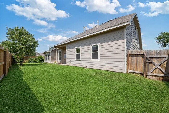 Building Photo - 22407 Emerald Point Ln