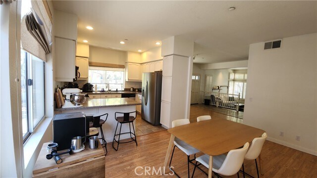 Building Photo - 580 N Pageant Dr