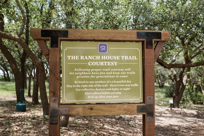 Building Photo - 415 Los Olives Ln