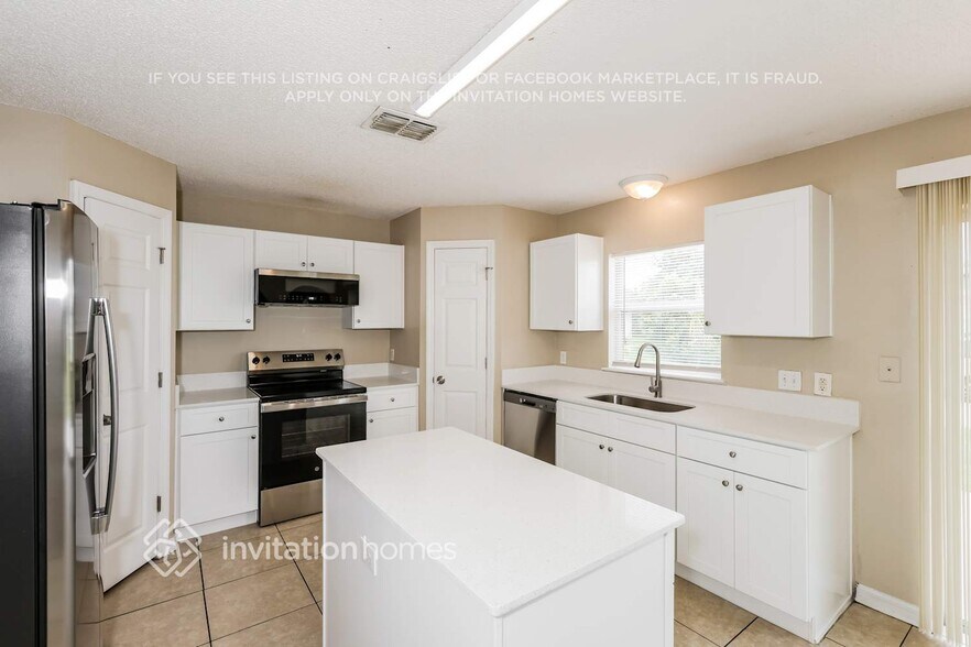 Building Photo - 1908 Sawfish Dr