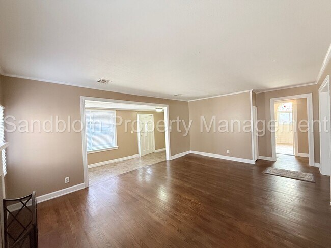 Building Photo - For Lease | Brookside | Available Now!