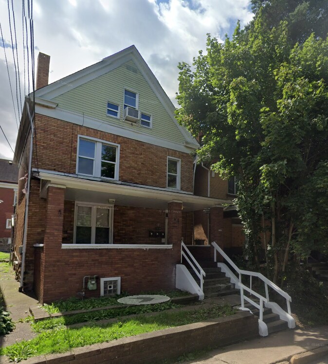 Building Photo - 1210 Maple Ave